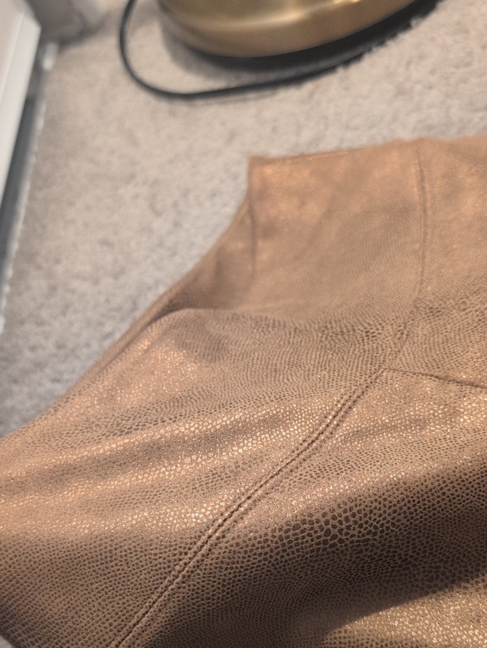 WHBM Gold RUNWAY LEGGING - Picture 4 of 5